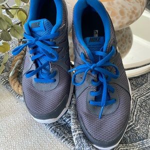 Nike Revolution 2 Running Sneakers
